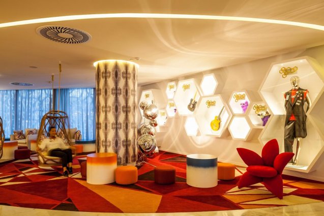 Lounge in Hotel Hardrock op Ibiza