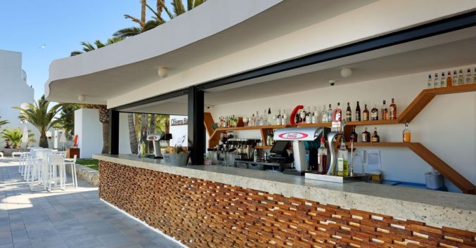 Bar van Resort en Spa Grand Palladium op Ibiza