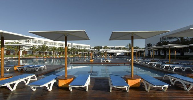 Buitenzwembad van Resort en Spa Grand Palladium op Ibiza