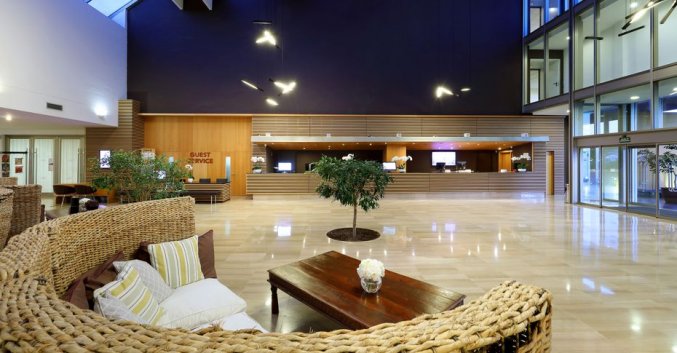 Zithoek in de lobby van Resort en Spa Grand Palladium op Ibiza