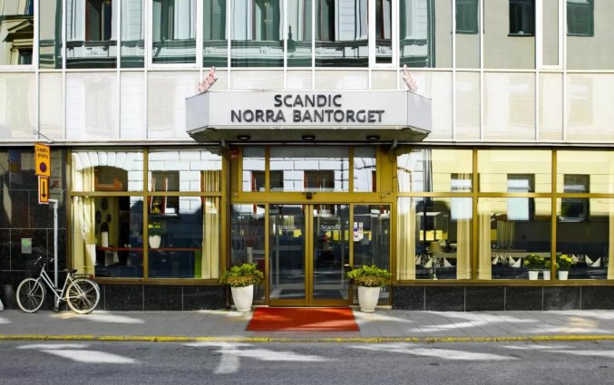 Ingang van hotel Scandic Norra Bantorget in Noorwegen