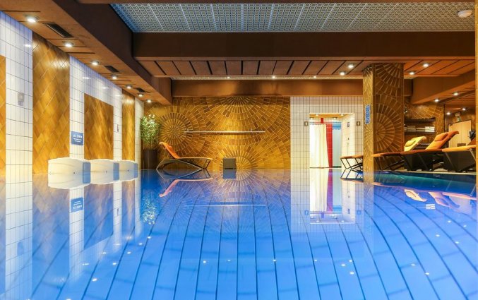 Zwembad van hotel Le Royal Luxemburg