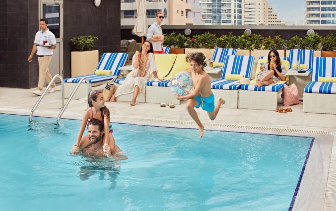 Zwembad van hotel Wyndham Dubai Marina