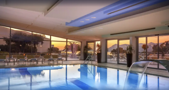 Binnenzwembad van Hotel Valamar Argosy in Dubrovnik