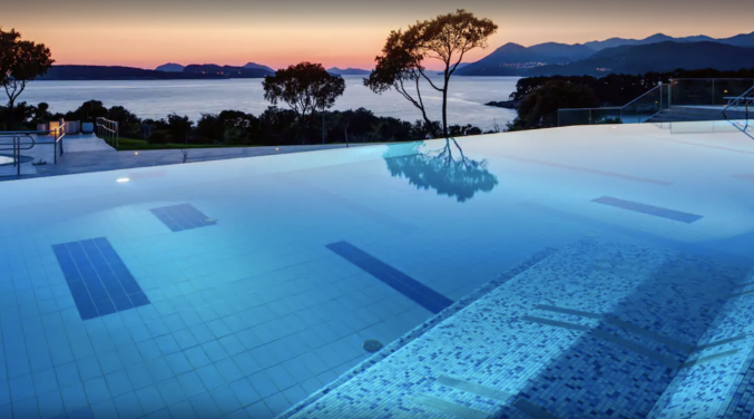 Buitenzwembad van Hotel Valamar Argosy in Dubrovnik