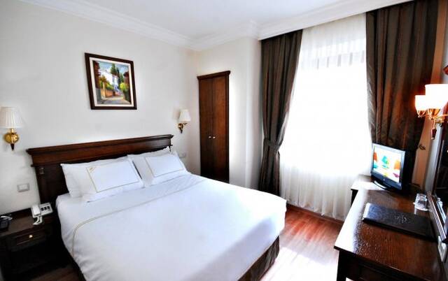 Tweepersoonsbed van Golden Crown Hotel Istanbul
