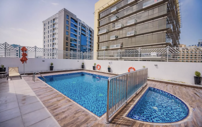 Zwembad MENA Plaza Hotel Albarsha Dubai