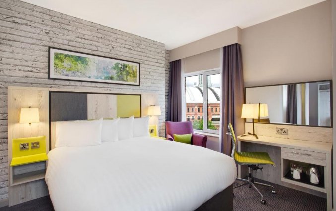 Tweepersoonskamer van hotel Jurys Inn Manchester City Centre