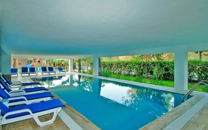 Zwembad van Hotel Maya World in Side