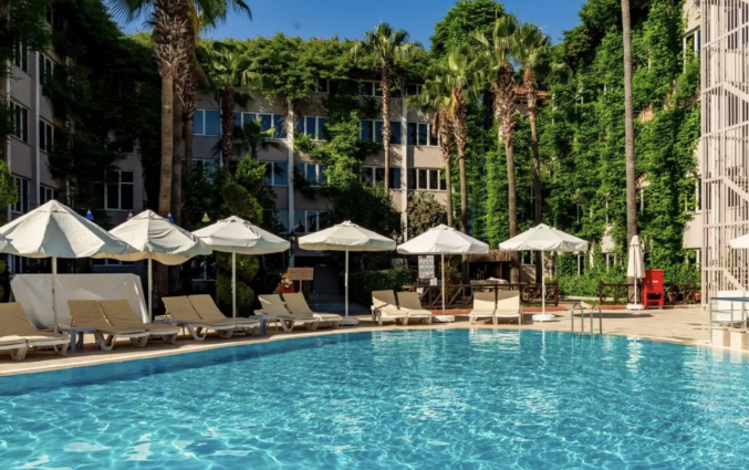 Buitenzwembad van Hotel Armas Bella Sun in Side