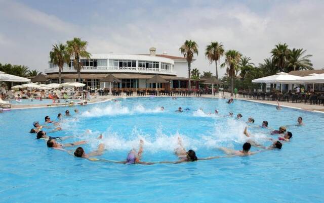 Zwembad van Hotel Fun en Sun Euphoria Palm Beach in Side