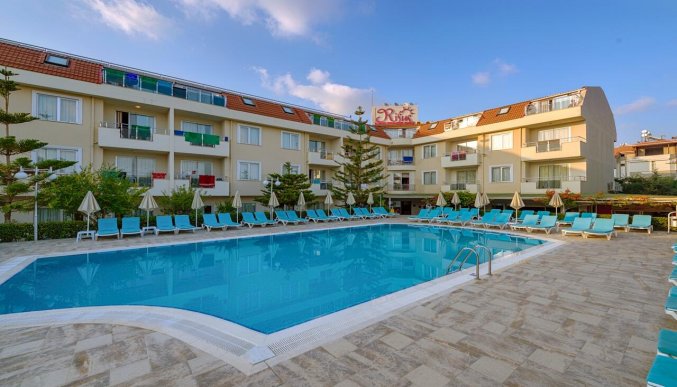 Zwembad van Aparthotel Risus in Side