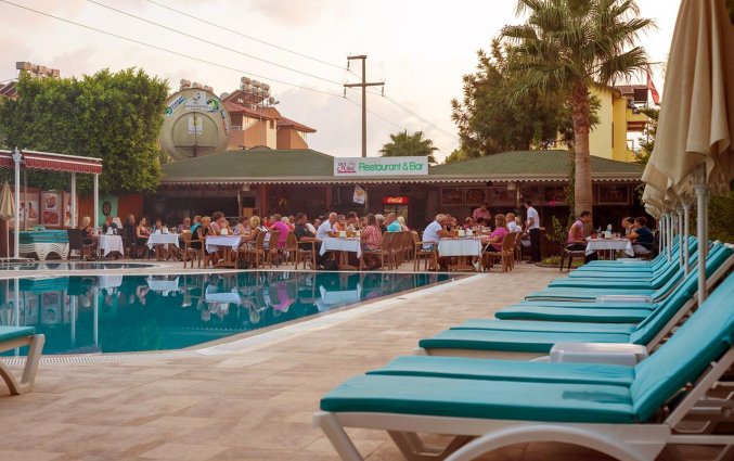 Zwembad van Aparthotel Risus in Side