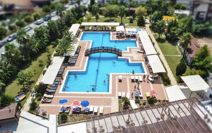 Buitenzwembad van Hotel Sidekum in Side