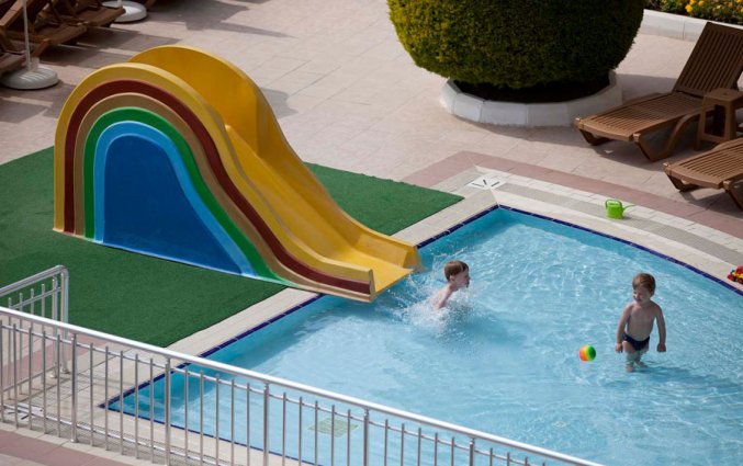 Buitenzwembad van Hotel Febeach in Side