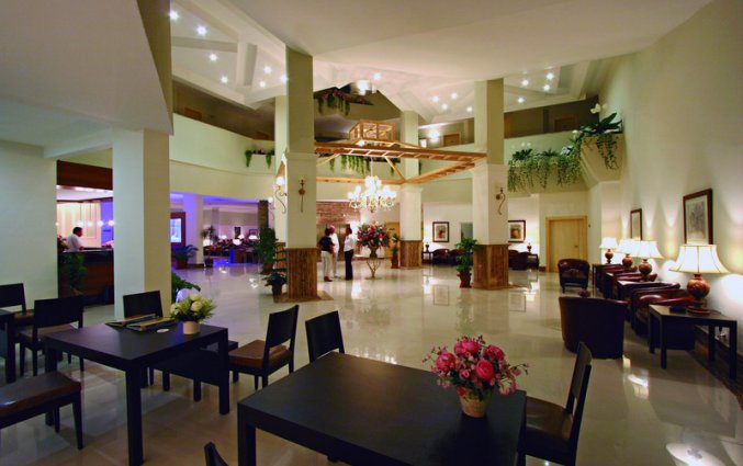 Lobby van Hotel Febeach in Side