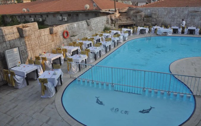 Zwembad van Hotel Lavitas in Side