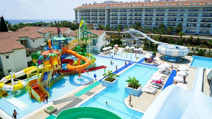 Buitenzwembad van Resort & Spa Lyra in Side