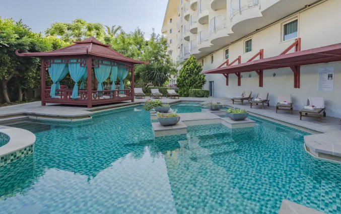 Spa-tuin van Resort Crystal Admiral Suites en Spa in Side