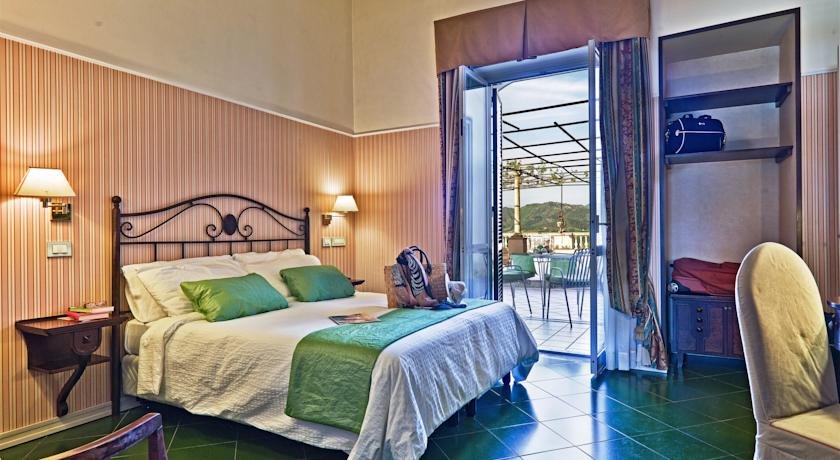 Tweepersoonskamer van Hotel Scapolatiello in Amalfi