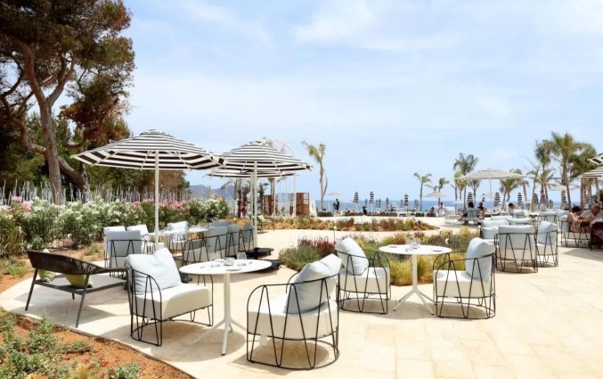 Terras van Hotel Bless op Ibiza