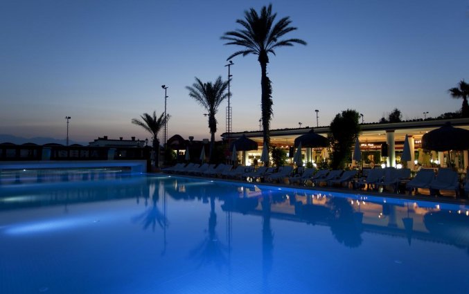 Buitenzwembad van Club Sera in Antalya