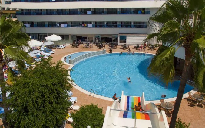 Buitenzwembad van Hotel Drita in Alanya
