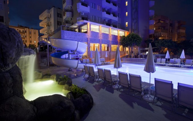 Zwembad van Hotel Monart City in Alanya