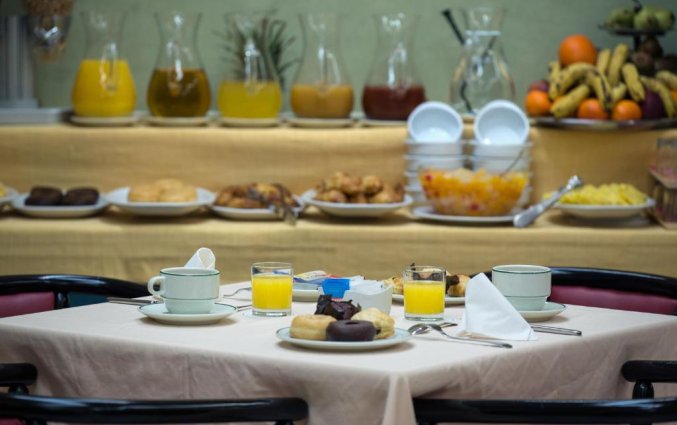 ontbijt hotel Derby in Sevilla