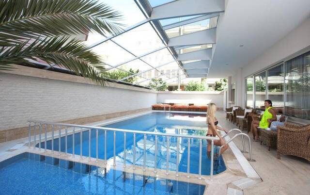 Zwembad van Hotel Xperia Grand Bali in Alanya