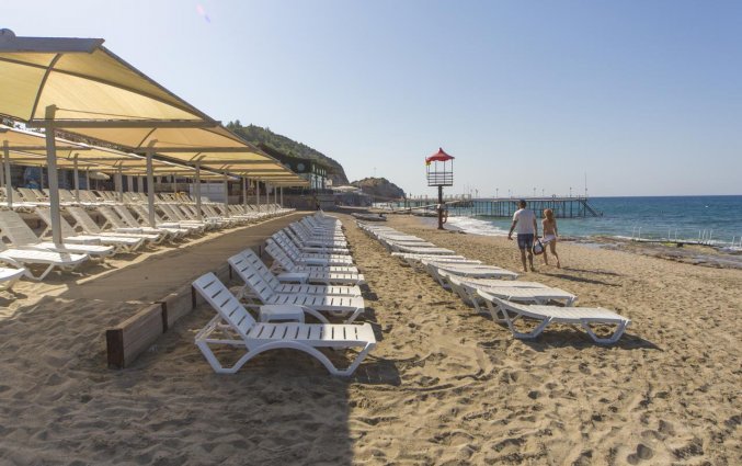 Strand van Hotel Beach Club Doganay in Alanya