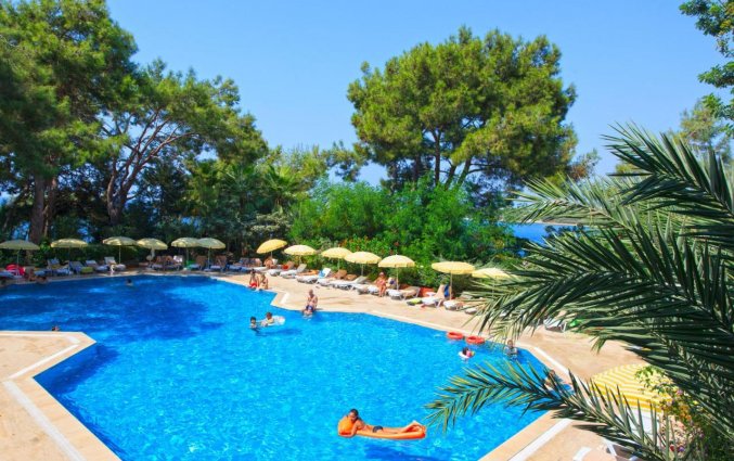 Zwembad van Miarosa Incekum West Resort