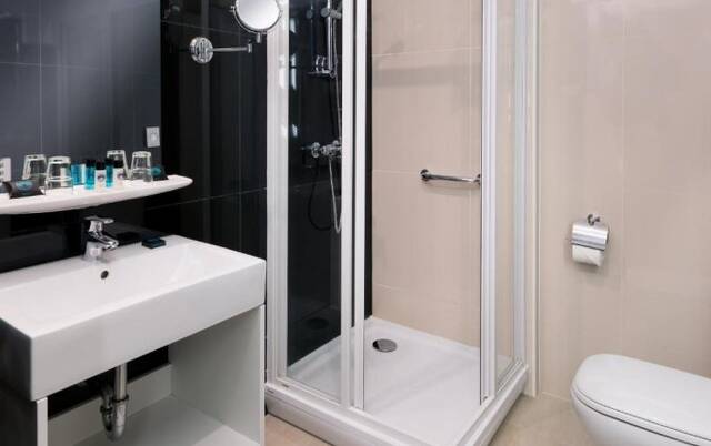 Badkamer van Arcadia Hotel Budapest