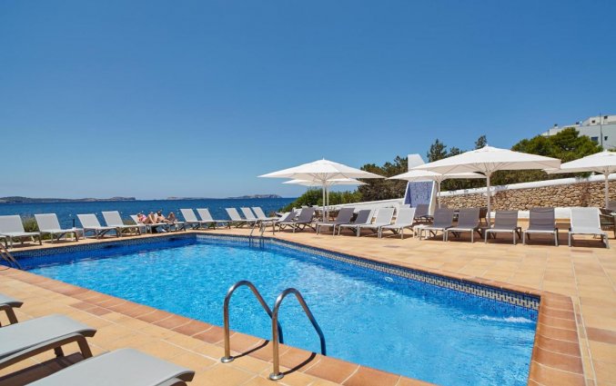 Zwembad van Sol Bahía Ibiza Suites