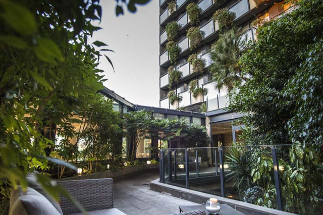 Terras van Hotel The Nicolaus Bari