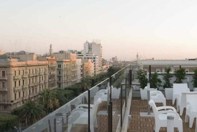 Dakterras van iH Hotels Bari Oriente