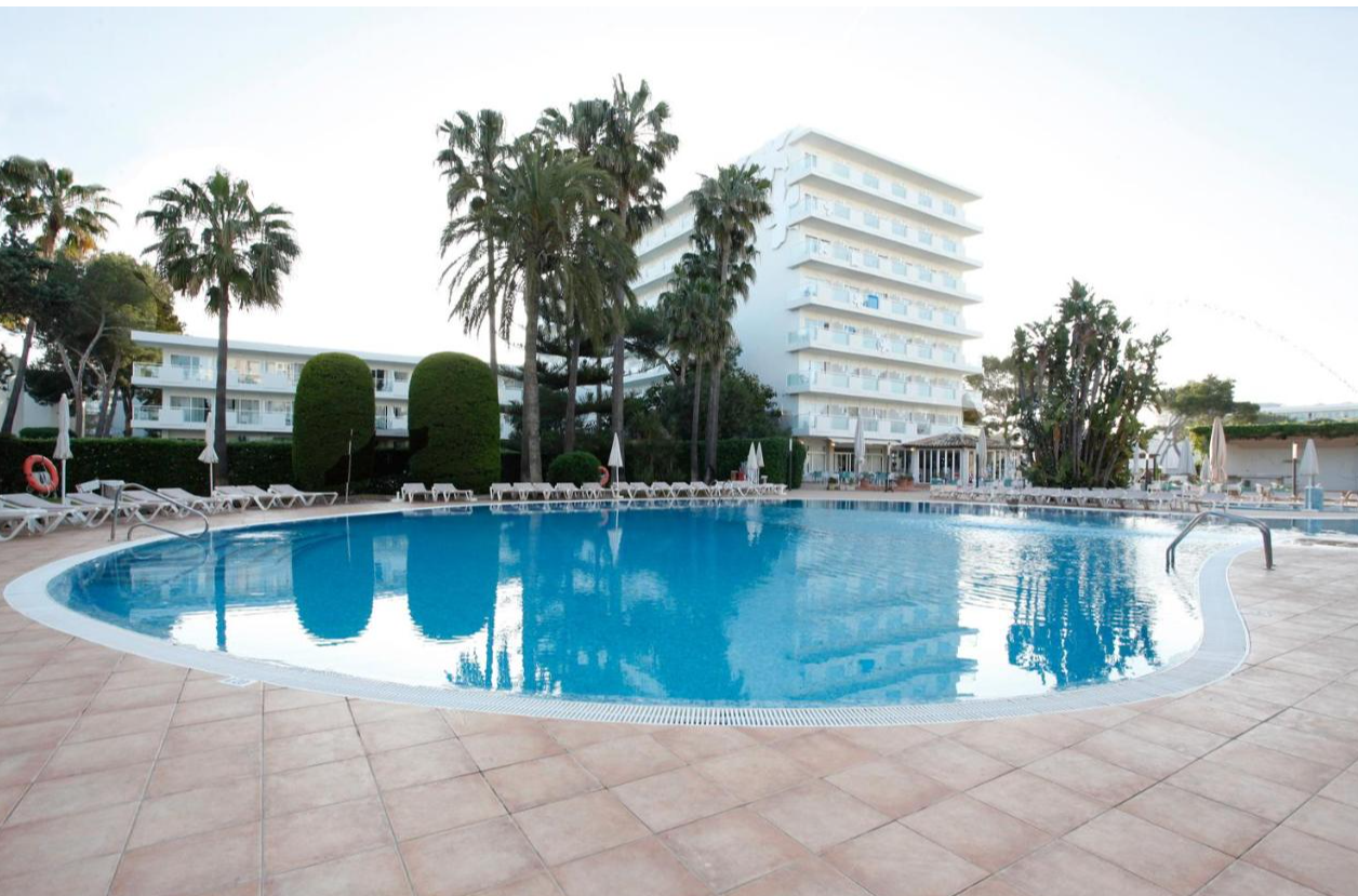 Buitenzwembad van Hotel Oleander Mallorca