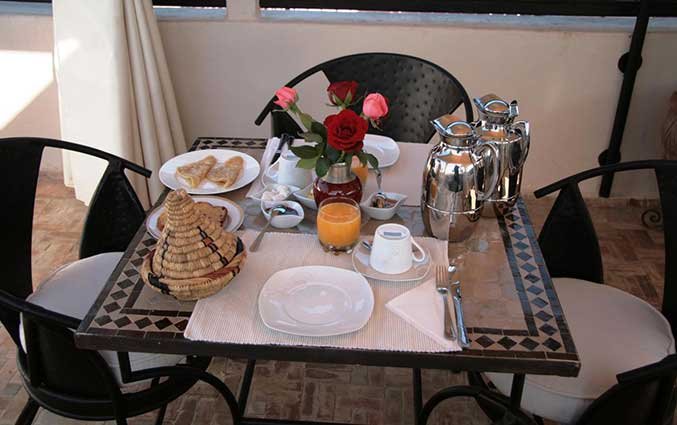 Tafel van Riad Diana in Marrakech