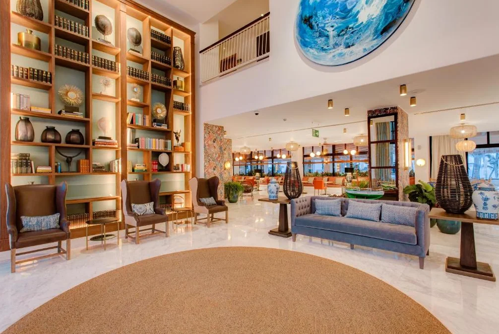 Hotel Fariones lobby