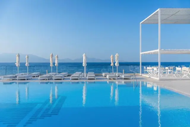 Dimitra Beach Hotel & Suites zwembad