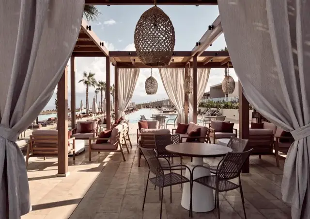 The Royal Senses Resort & SPA terras