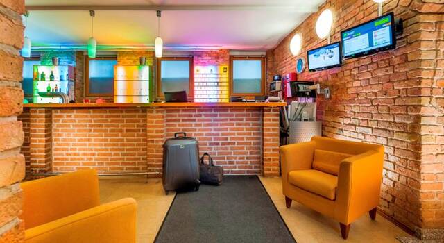 Receptie van Hotel Ibis Styles Berlin City Ost in Berlijn