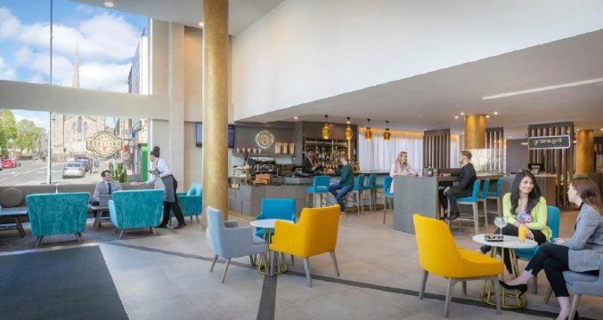 Lounge en bar van Maldron Hotel Parnell Square