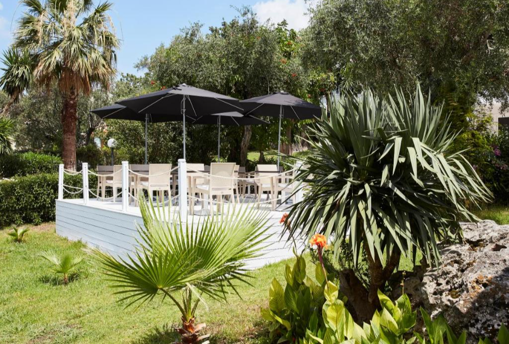 Mr & Mrs White Corfu