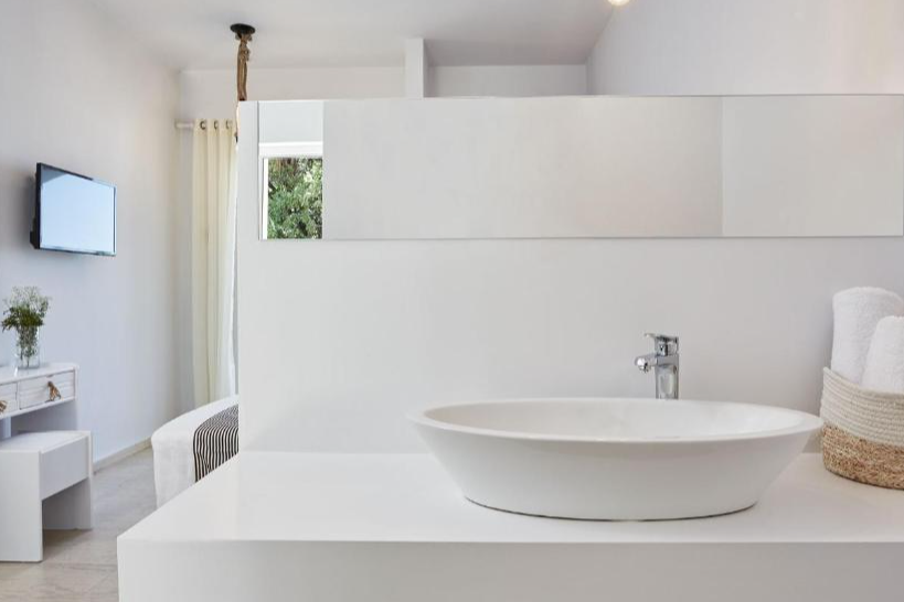 Mr & Mrs White Corfu