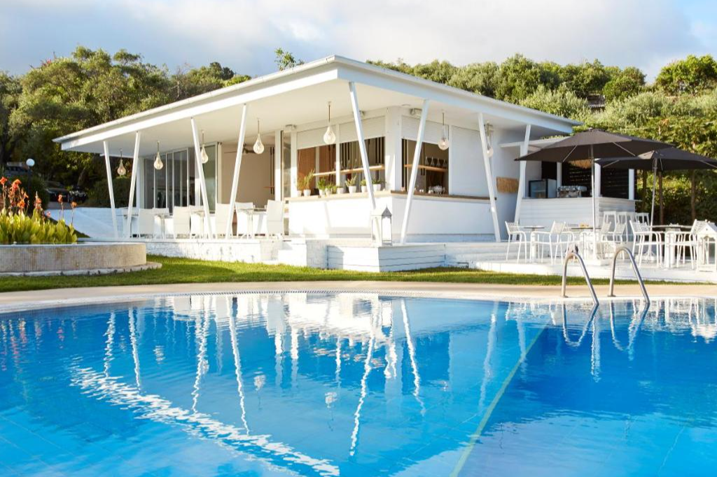 Mr & Mrs White Corfu