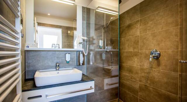 Badkamer van hotel Donauwalzer Wenen