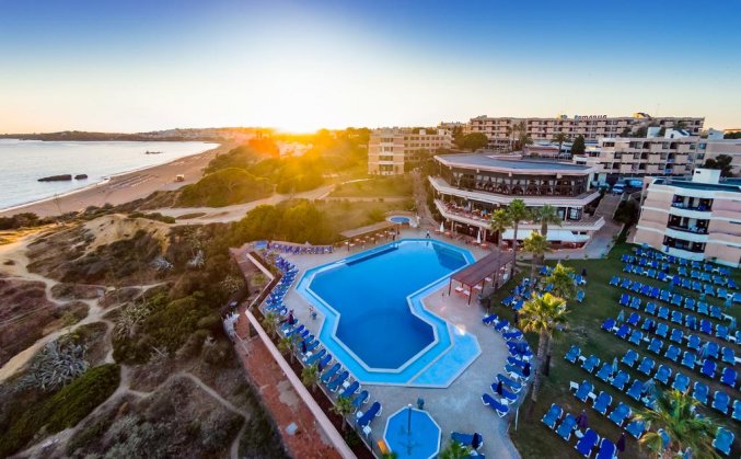 Tuin van Resort Auramar Beach in Algarve