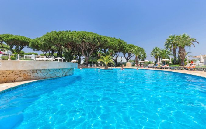 Buitenzwembad van Resort Balaia Golf Village in Algarve