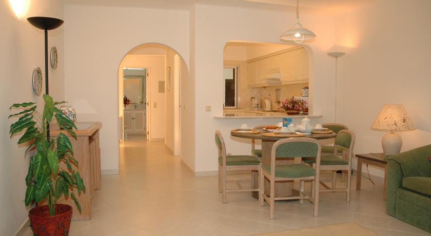 Woonkamer van een appartement van Resort Balaia Golf Village in Algarve